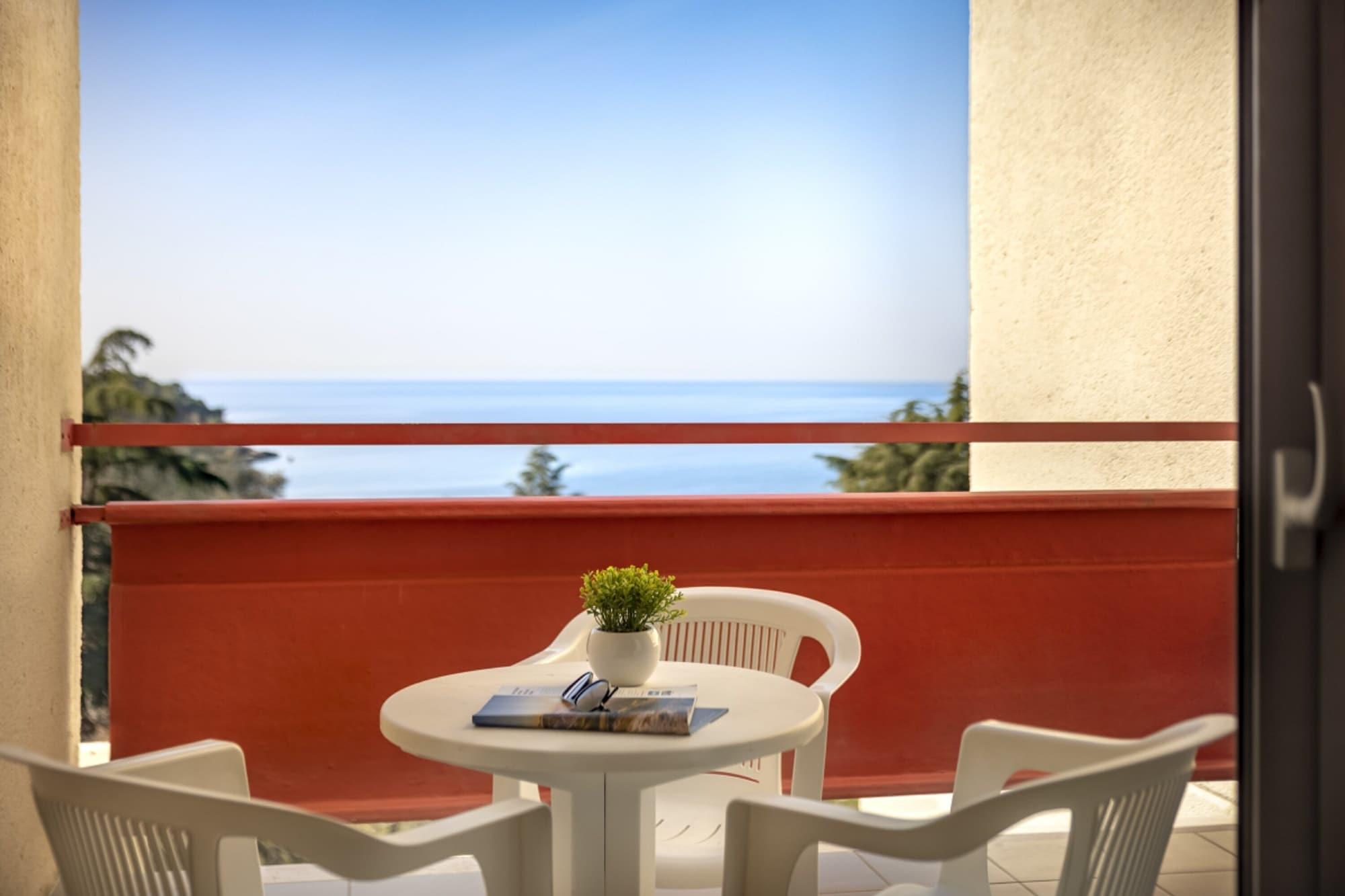 Rubin Sunny Hotel Porec Exterior photo